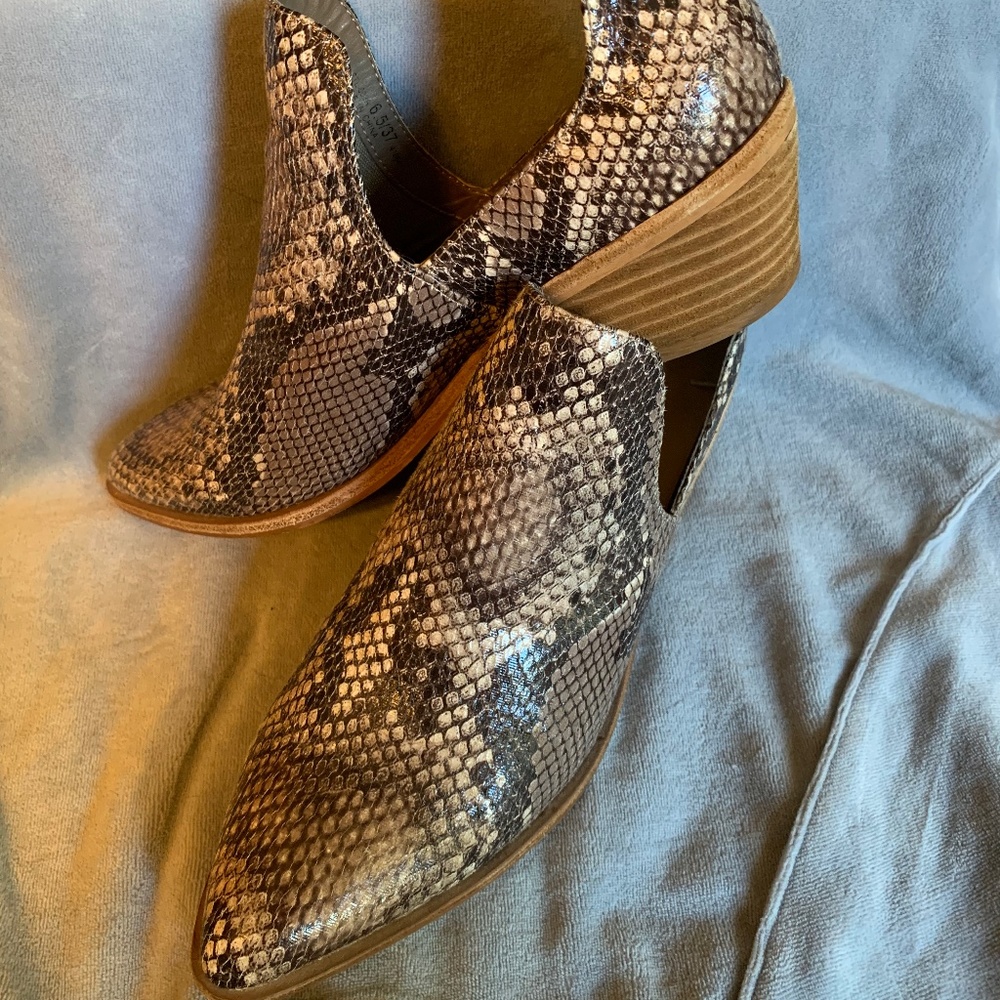 Chinese laundry snake skin booties